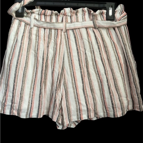 By & By pinstripe paper bag waist belted shorts- made in Vietnam - Picture 2 of 5